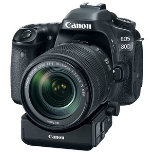 Зеркальный фотоаппарат Canon EOS 80D Kit (фото modal nav 1)