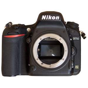 Зеркальный фотоаппарат Nikon D750 Body (фото modal nav 1)