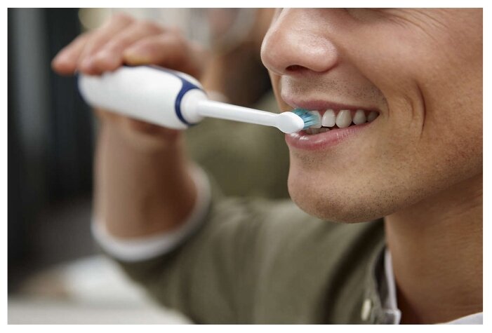 Электрическая зубная щетка Philips Sonicare CleanCare+ HX3292/28 (фото modal 4)